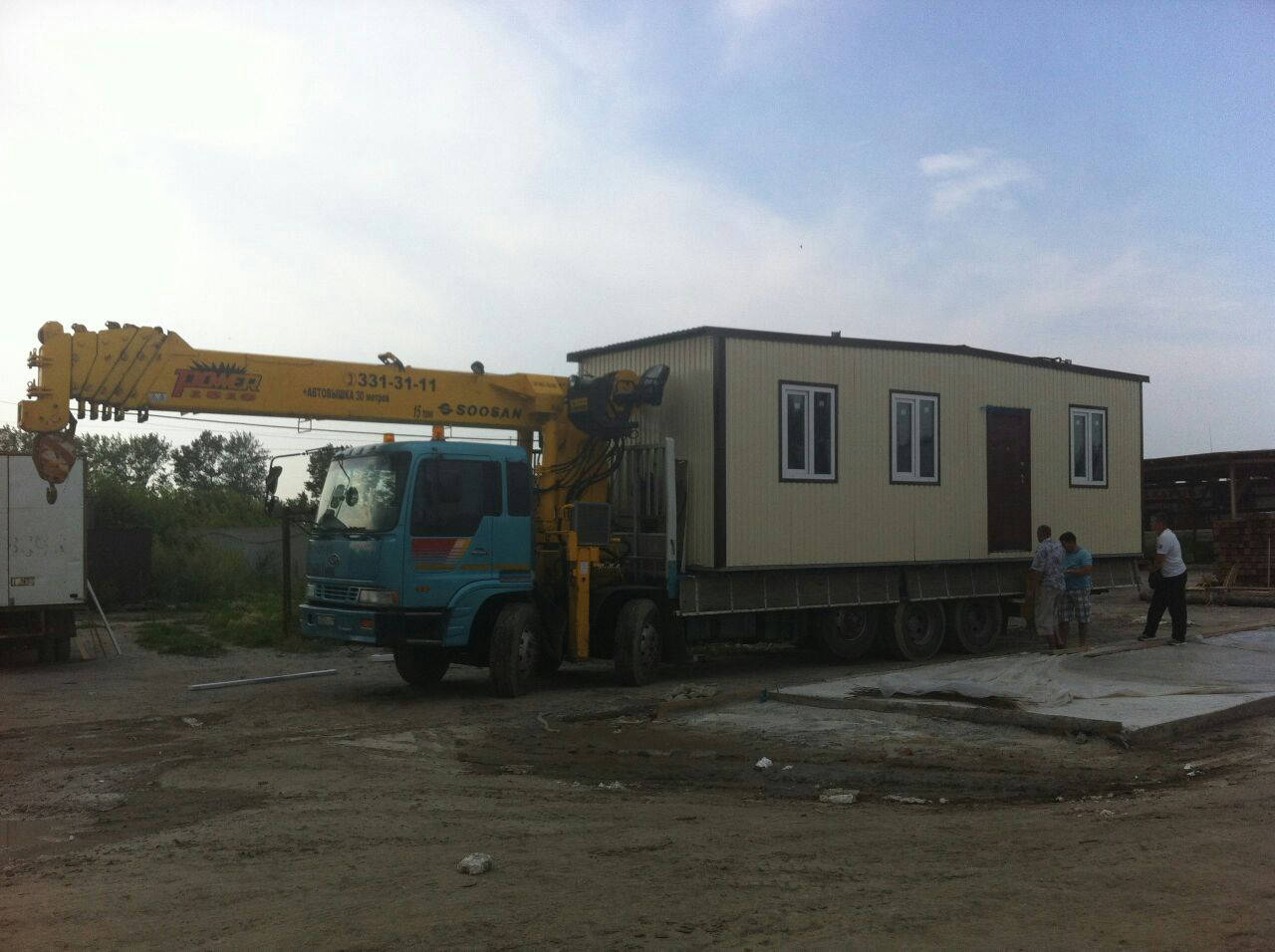 Перевозка негабаритных строительных бытовок в Екатеринбурге